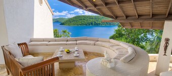 4BD, luksuriøs havfront middelhavsstil Vil