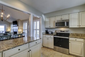 Fridge, microwave, stovetop, dishwasher