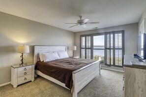 4 bedrooms, iron/ironing board, Internet, bed sheets