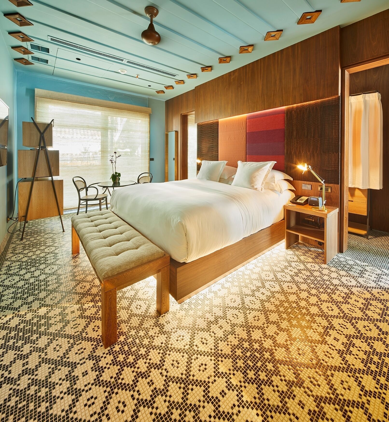 suite, 1 king bed, non smoking, jetted tub | egyptian cotton sheets, premium bedding, down duvets, pillow-top beds