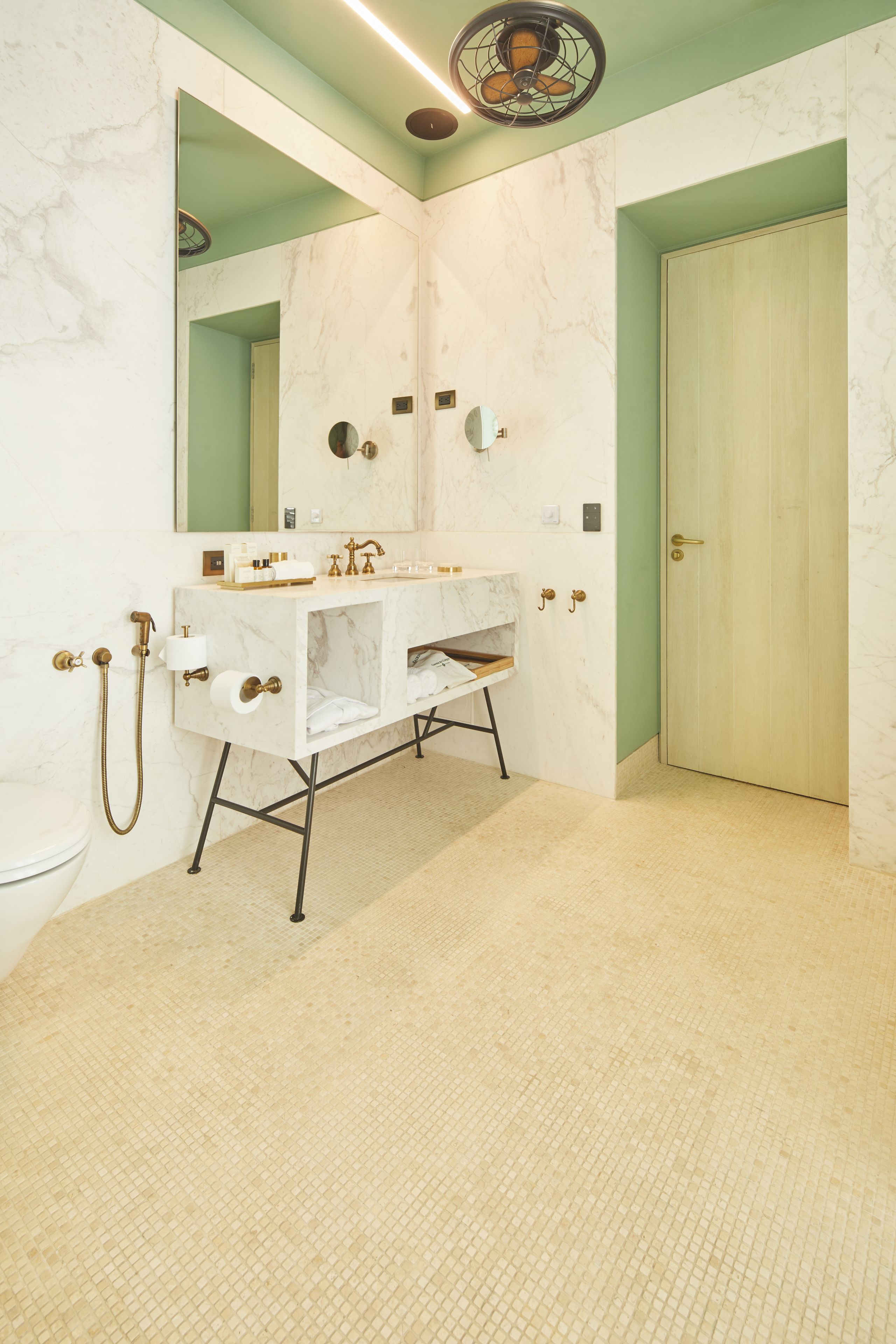 junior suite, 1 king bed, non smoking | bathroom | shower, rainfall showerhead, free toiletries, hair dryer