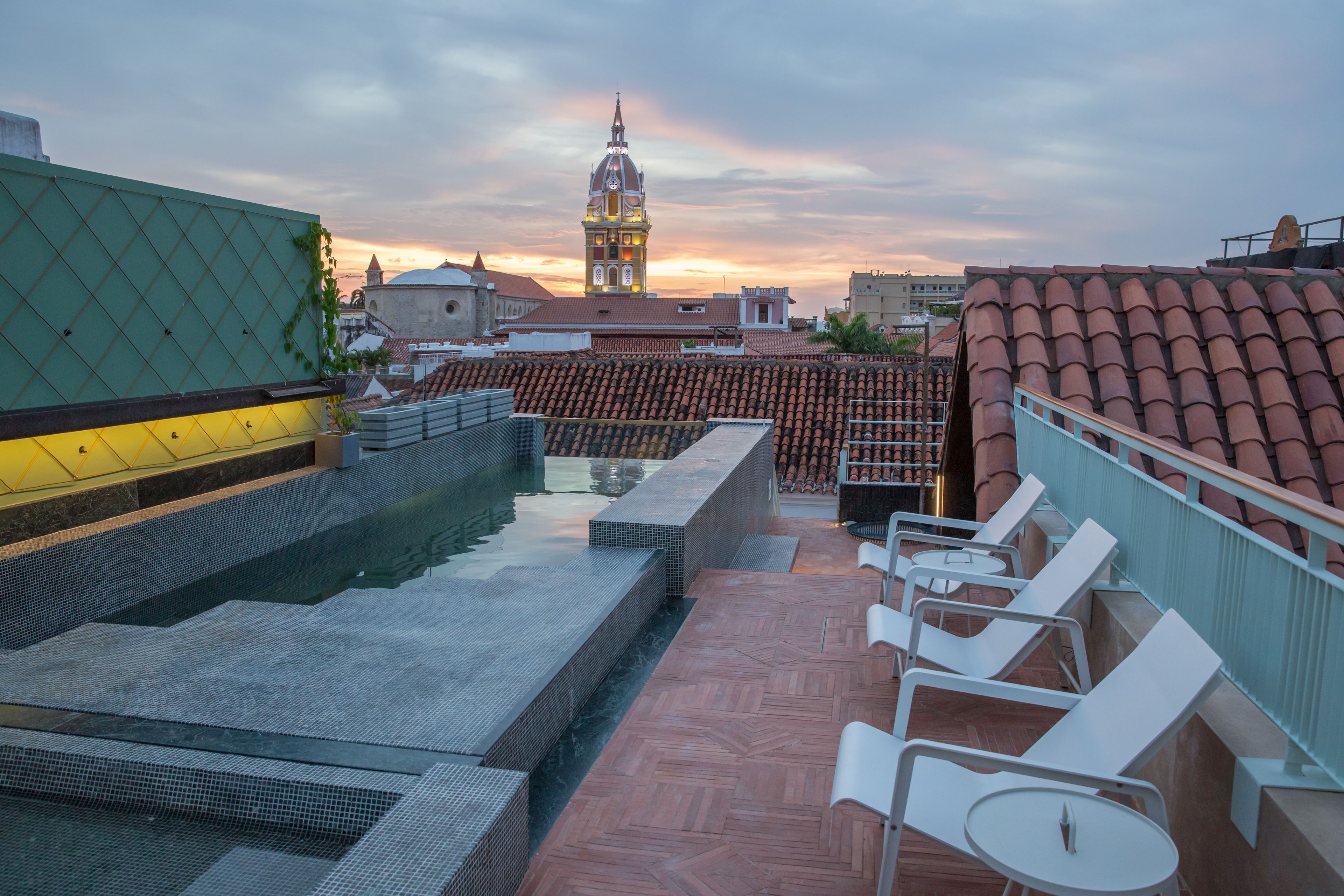 outdoor pool, pool loungers