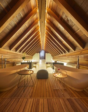 Behandlungsräume für Paare, Sauna, Hydrotherapie, Aromatherapie