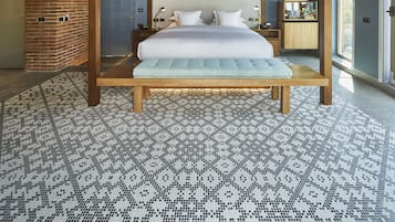 Suite, 1 cama King size, para no fumadores, hidromasaje | Sábanas de algodón egipcio, ropa de cama de alta calidad y edredón