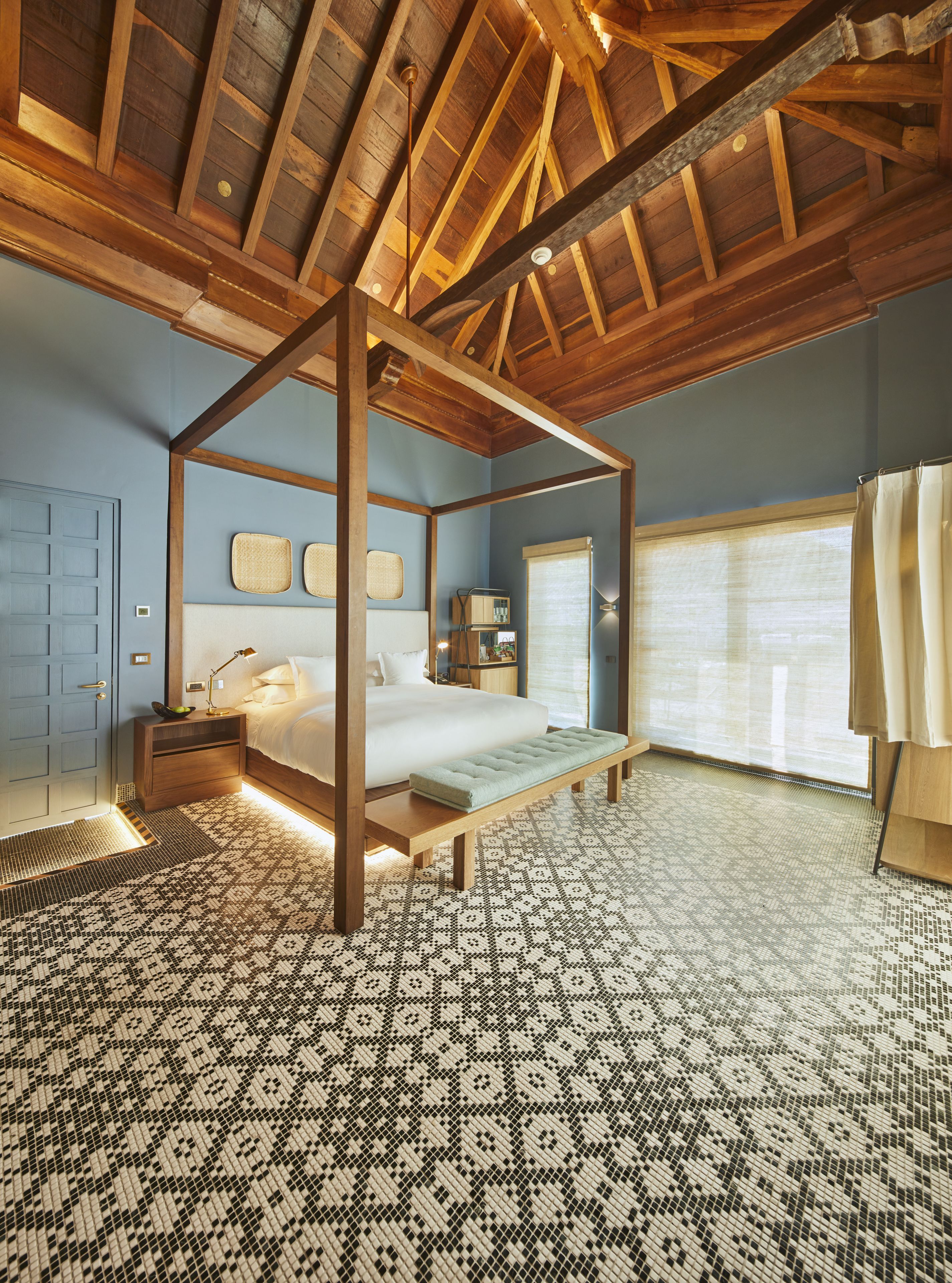 suite, 1 king bed, non smoking, jetted tub | egyptian cotton sheets, premium bedding, down duvets, pillow-top beds