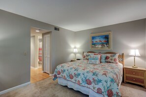 2 bedrooms, iron/ironing board, internet, bed sheets