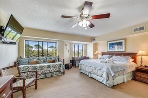 2 bedrooms, iron/ironing board, Internet, bed sheets