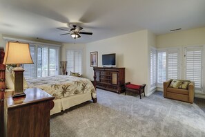 3 bedrooms, iron/ironing board, internet, bed sheets - Sunset Rentals | Mooring Buoy 175 (Hilton Head Island)