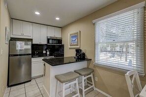 Fridge, microwave, dishwasher, coffee/tea maker