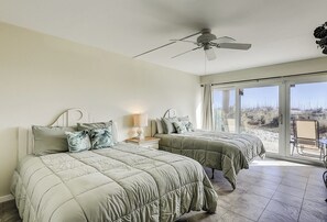 3 bedrooms, iron/ironing board, Internet, bed sheets