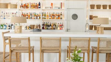 Bar (en la propiedad)