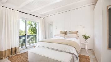 Standard Room | In-room safe, iron/ironing board, free WiFi, bed sheets