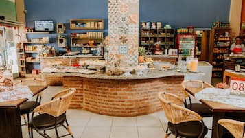 Breakfast, dinner, brunch served; Brazilian cuisine