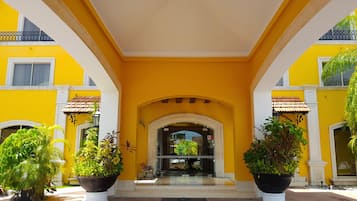 Fachada de la propiedad