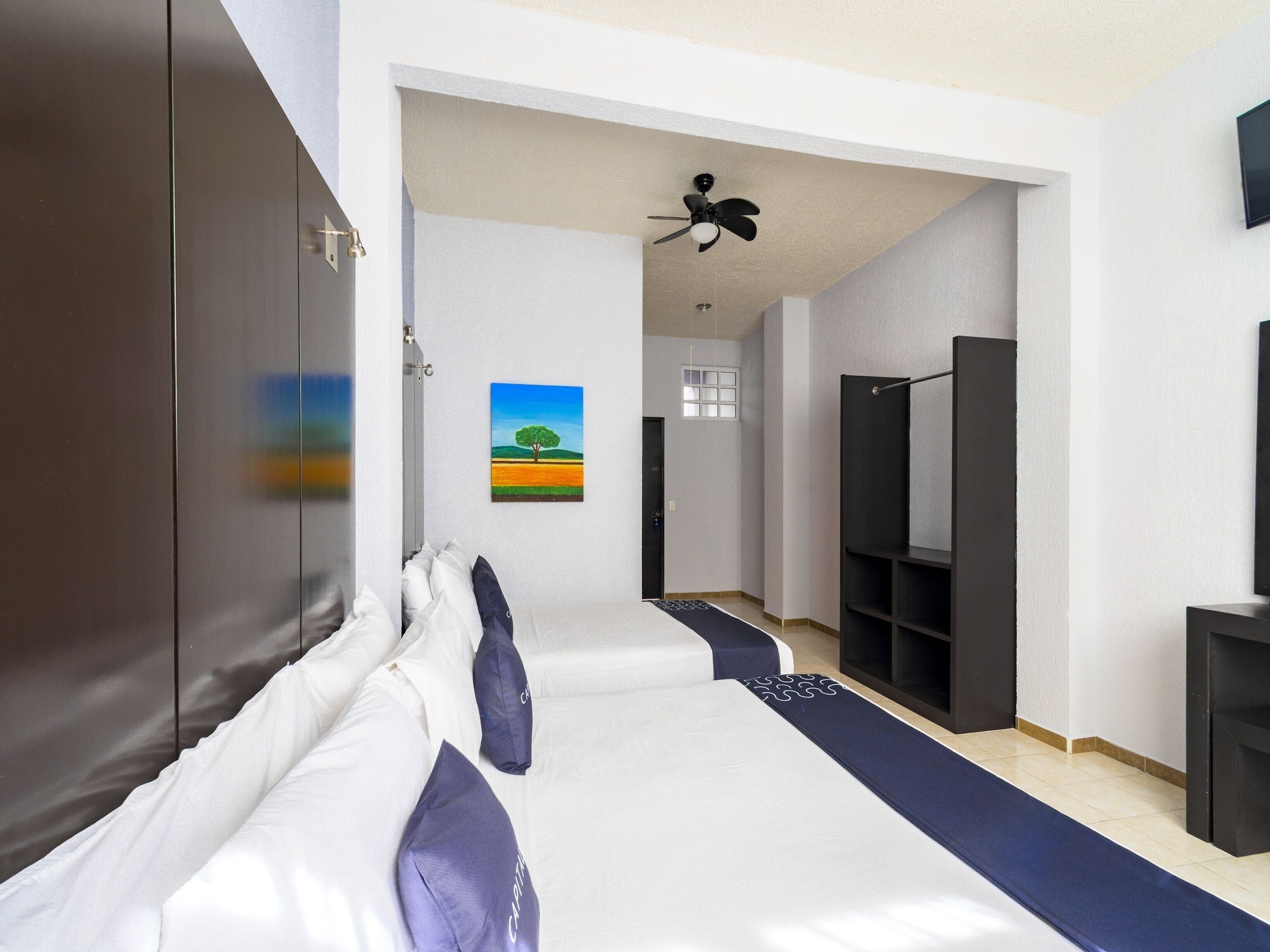 2 bedrooms, iron/ironing board, free wifi, bed sheets