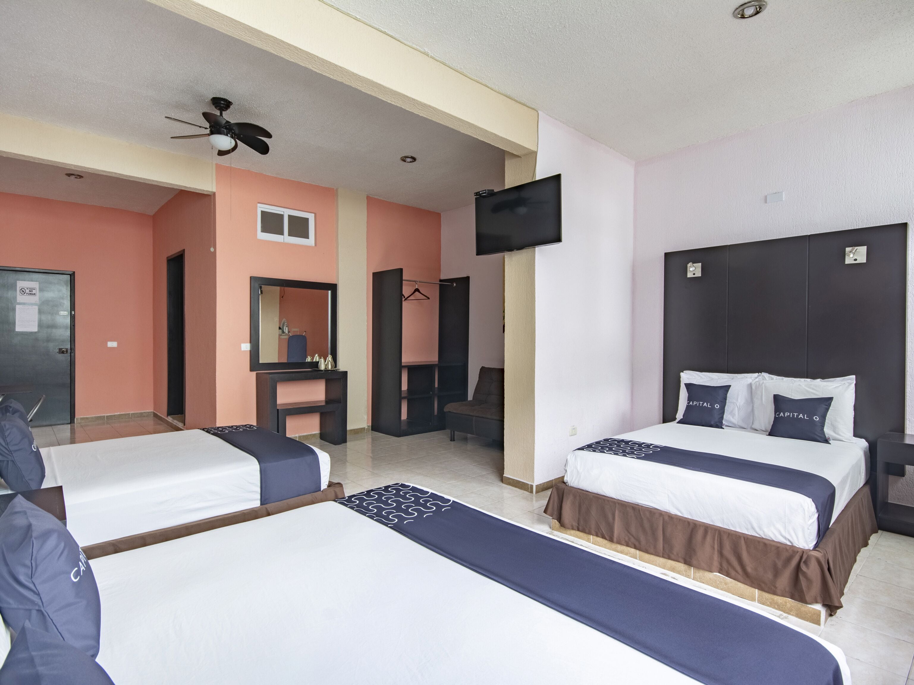 2 bedrooms, iron/ironing board, free wifi, bed sheets