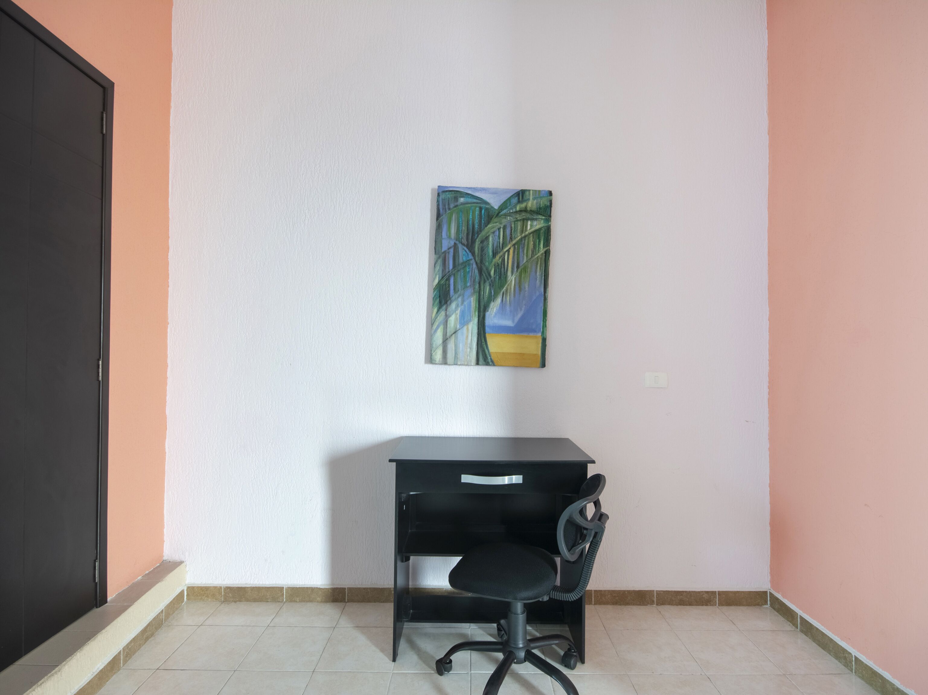 standard single room, 1 single bed | living area | 32-inch flat-screen tv with satellite channels, tv