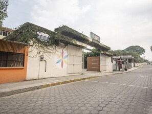 Fachada de la propiedad