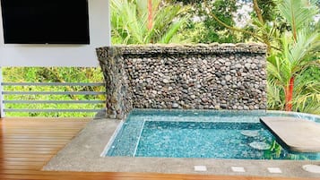 Maison Deluxe, 2 chambres, accĂšs piscine, vue montagne | Terrasse/Patio