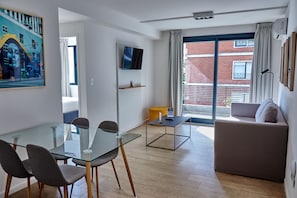 32-Zoll-Flachbildfernseher mit Kabelempfang, Fernseher