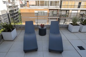 Deluxe Apartment | Terrace/patio