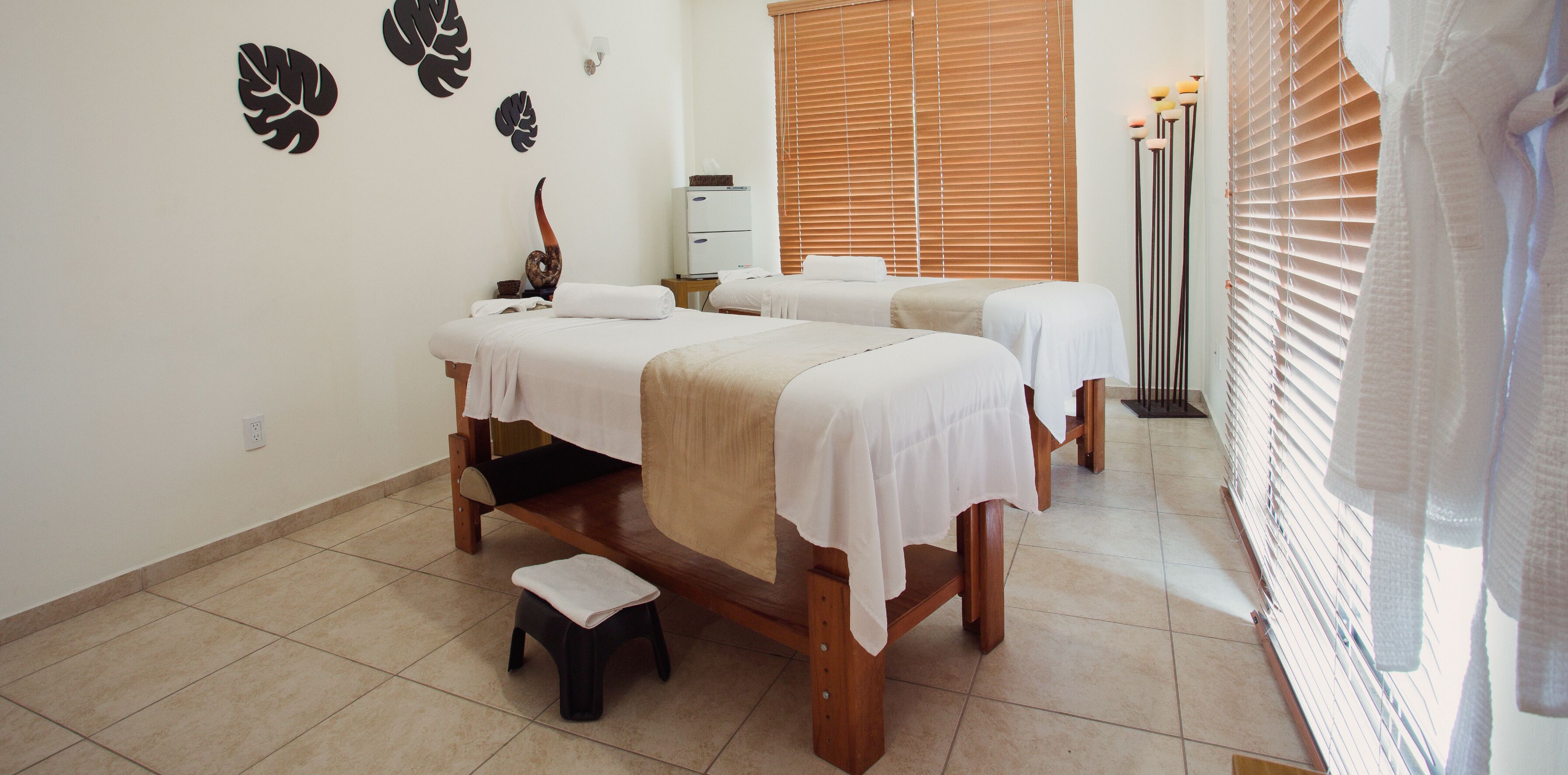 couples treatment room(s), hot stone massages, deep-tissue massages