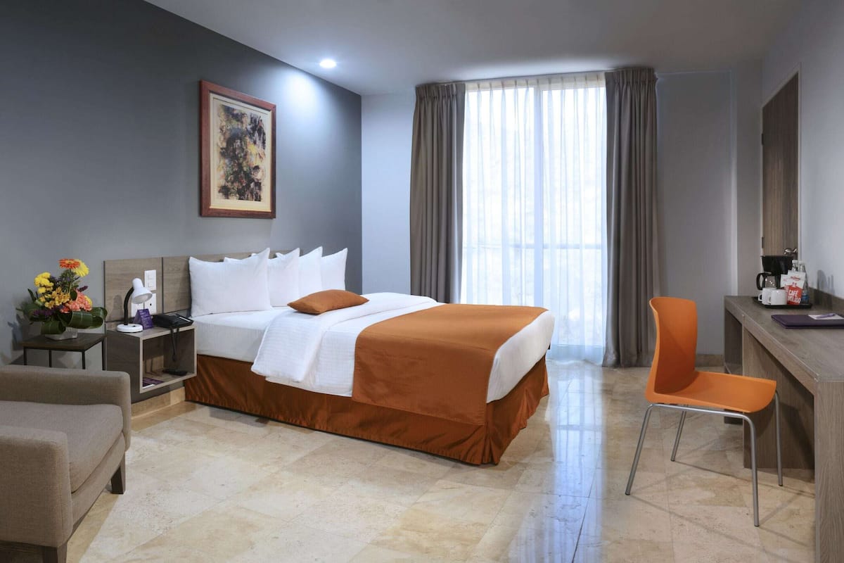Free cots/infant beds, free WiFi, bed sheets