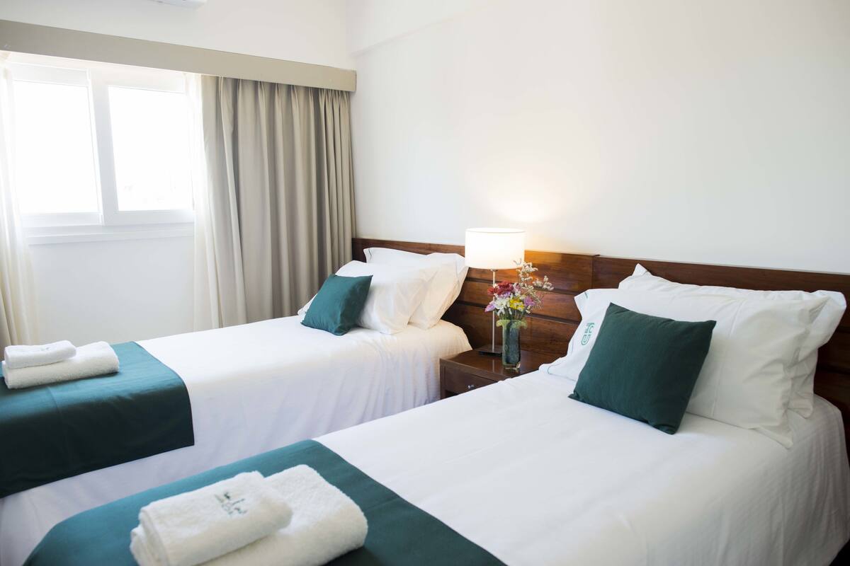Double Room, Non Smoking | Blackout drapes, bed sheets