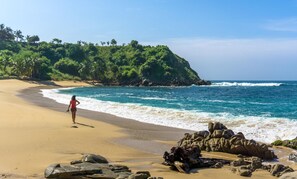 Beach nearby - Casa Daikiri (Puerto Escondido)