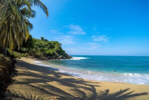 Beach nearby - Casa Daikiri (Puerto Escondido)