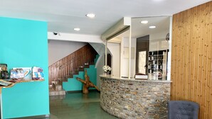 Reception - Hotel Barcelona (Sant Julia de Loria)