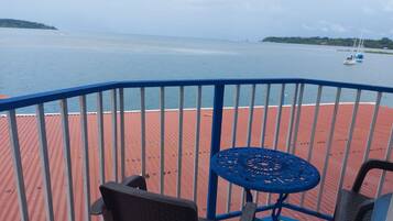 Queen room with sea view | View from room