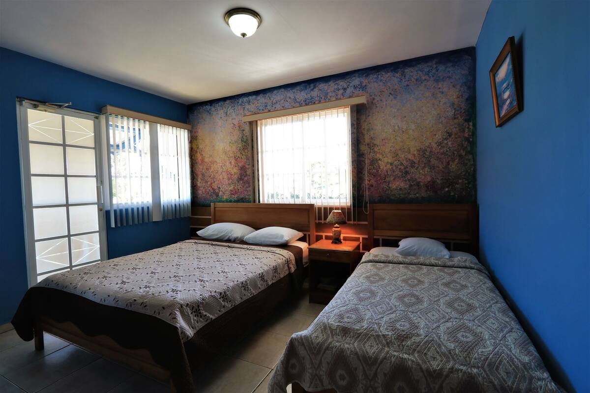 Wifi gratis y ropa de cama
