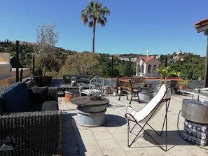 Päivittäinen paikallinen aamiainen maksusta