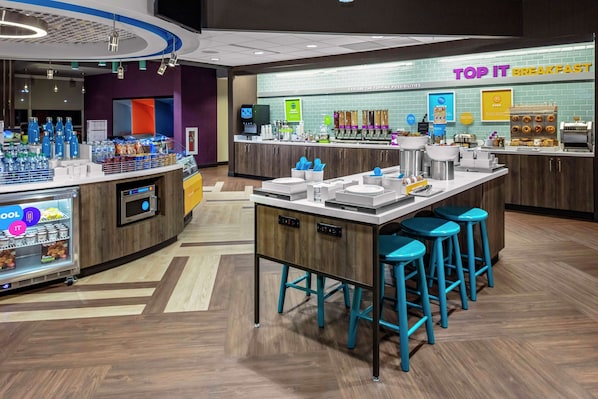 Free daily buffet breakfast - TRU By Hilton Crossett (Crossett)