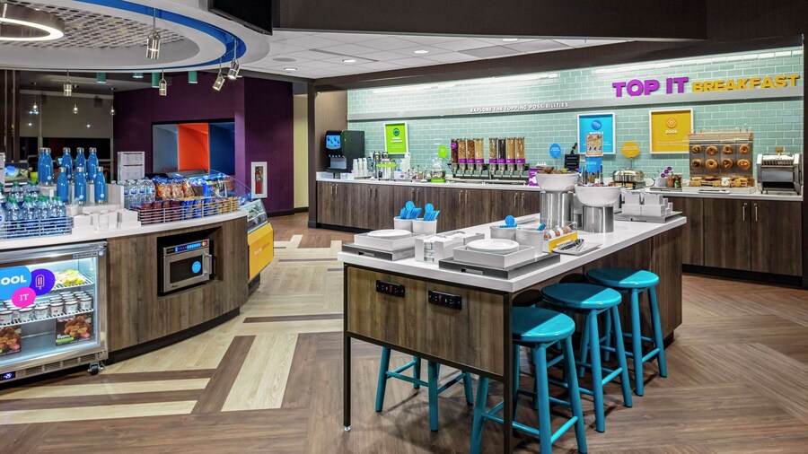 TRU By Hilton Crossett