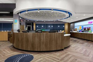 Free daily buffet breakfast - Tru by Hilton Gilbert (Gilbert)