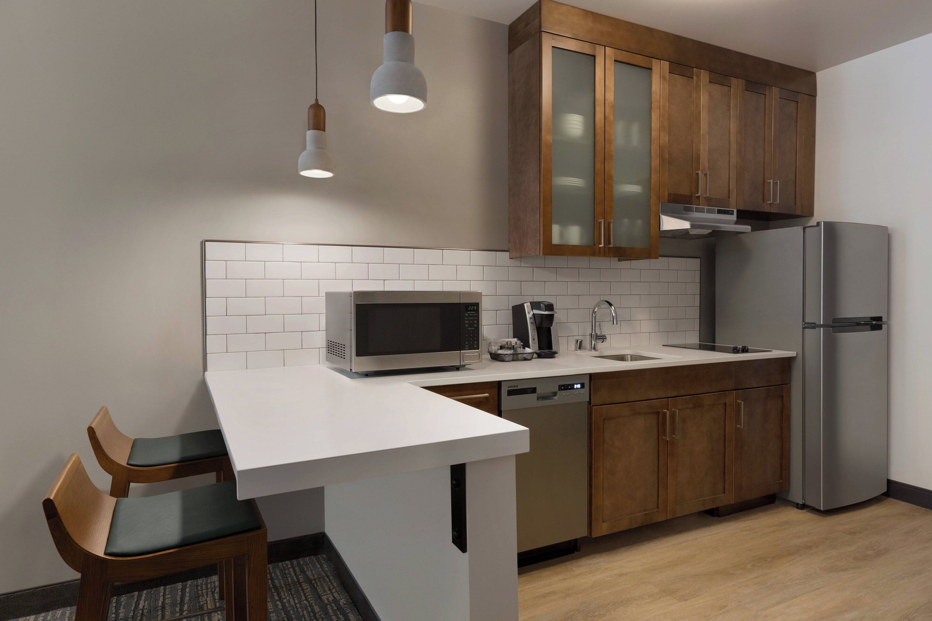 fridge, microwave, stovetop, dishwasher