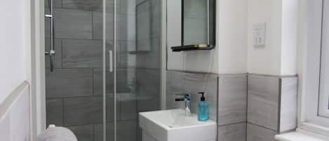 Comfort Double Room, Ensuite | Bathroom