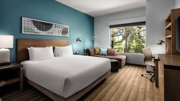 Seprai premium, brankas, meja kerja, dan ruang kerja ramah laptop