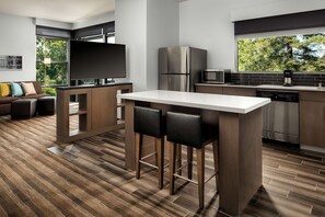 Fridge, microwave, coffee/tea maker, freezer - Hyatt House San Jose / Cupertino (Cupertino)