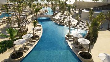 4 albercas al aire libre y camas balinesas (con cargo)