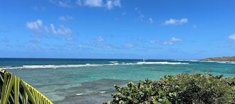 OCEANFRONT LUXURY VILLA, 4900sf, 4br, 4bth, billiards and Gym