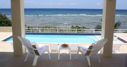 OCEANFRONT LUXURY VILLA, 4900sf, 4br, 4bth, billiards and Gym