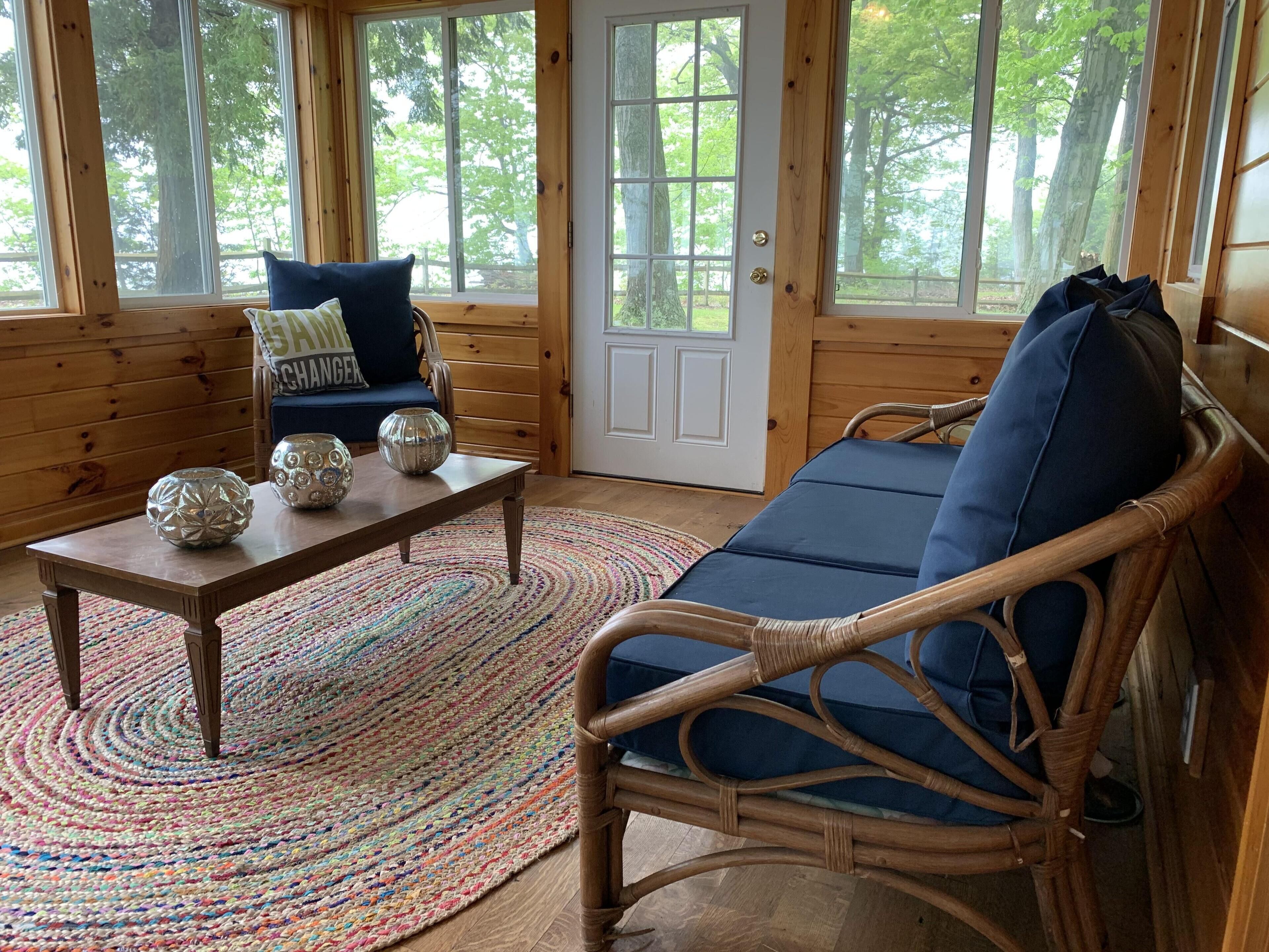 TV, video library, stereo