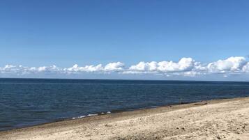 Am Strand, LiegestĂŒhle, StrandtĂŒcher