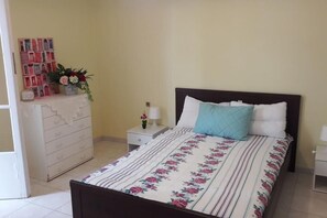 1 makuuhuone, silitysrauta/-lauta, Wi-Fi, vuodevaatteet