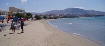 Seaview Villa. Quiet and peaceful, relax and chill out