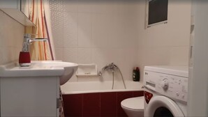 تجهيزات دش، مجففات شعر، مناشف، صابون