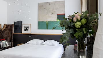 2 slaapkamers, een bureau, een strijkplank/strijkijzer, gratis wifi